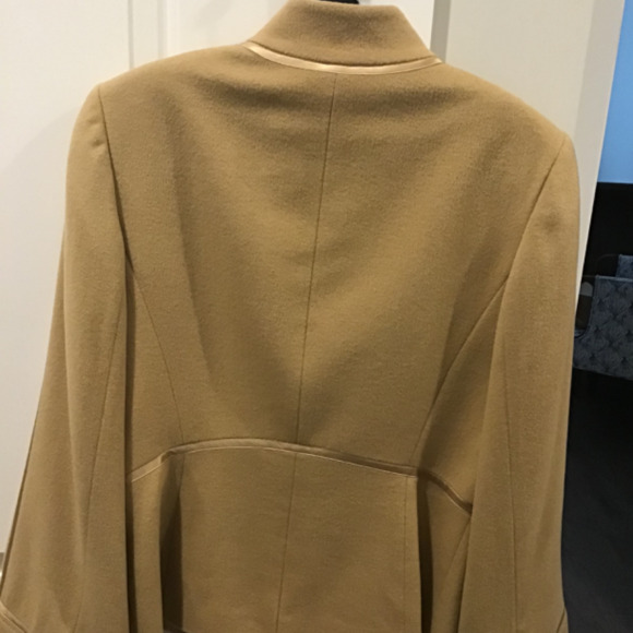 Ellen Tracy (original ) Size 4. Wool. Tan - Picture 2 of 5